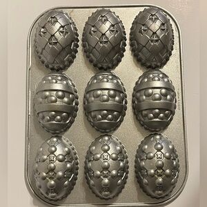 Easter egg cake pan